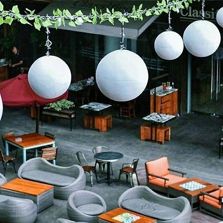 Zen Rooms Cipete Safin Inn Cilandak (Jakarta) Exterior foto